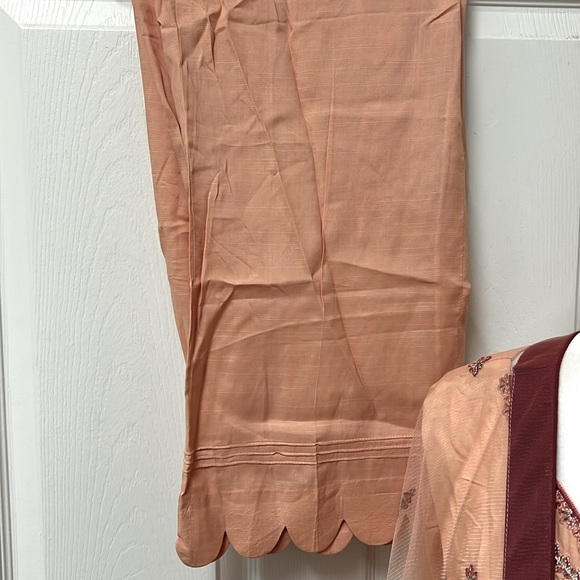 New Pakistani Indian shalwar kameez peach color designer embroidery outfit #264 - Picture 4 of 11